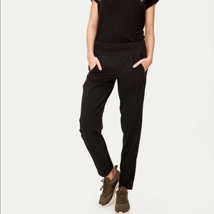 Lolë Gateway Tech Pants Size M